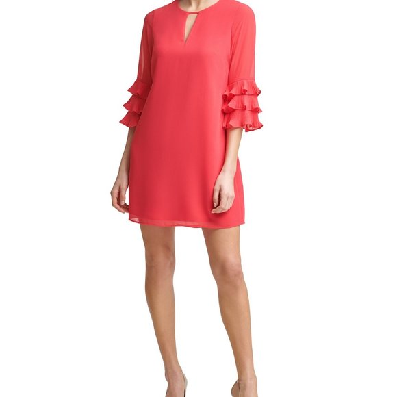 Vince Camuto Dresses & Skirts - Vince Camuto Coral Chiffon Shift Dress size6&4